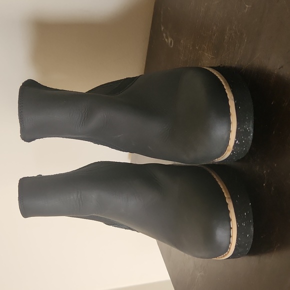 Tom's Maddie wedge boot leather black suede size 7 - Picture 10 of 12